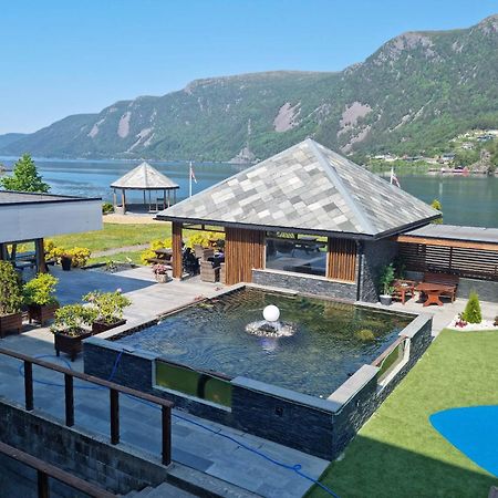 Svelgen Bremanger Fjord Hotell מראה חיצוני תמונה