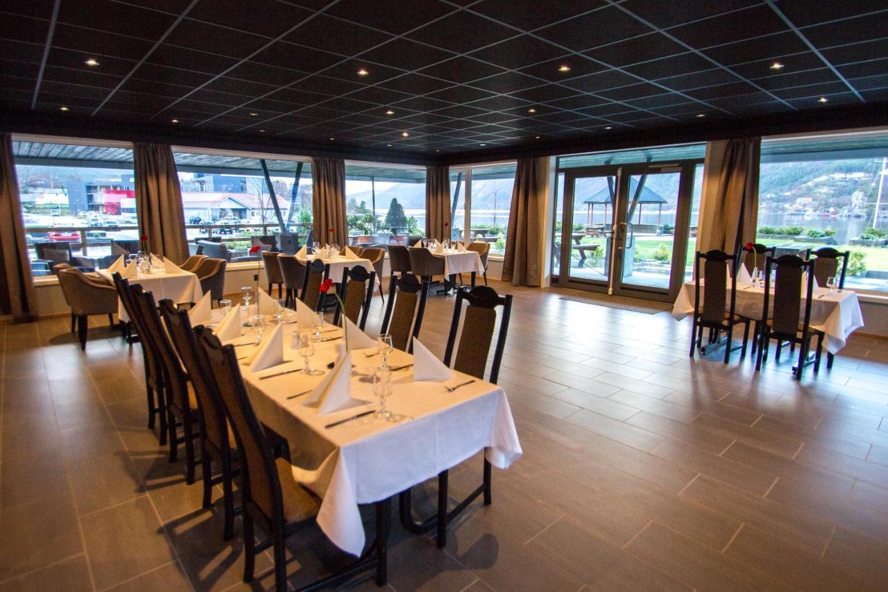 Svelgen Bremanger Fjord Hotell מראה חיצוני תמונה