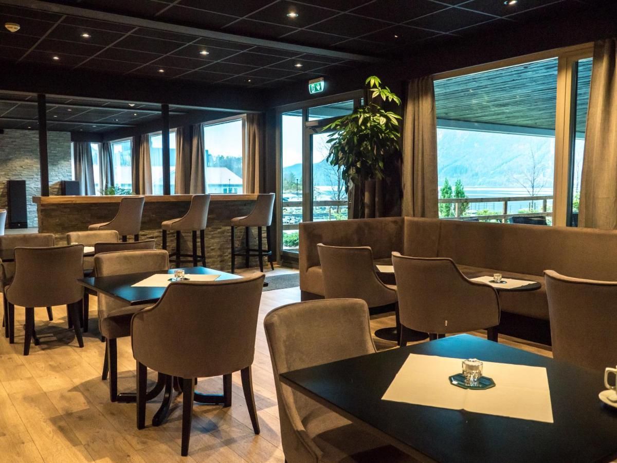 Svelgen Bremanger Fjord Hotell מראה חיצוני תמונה