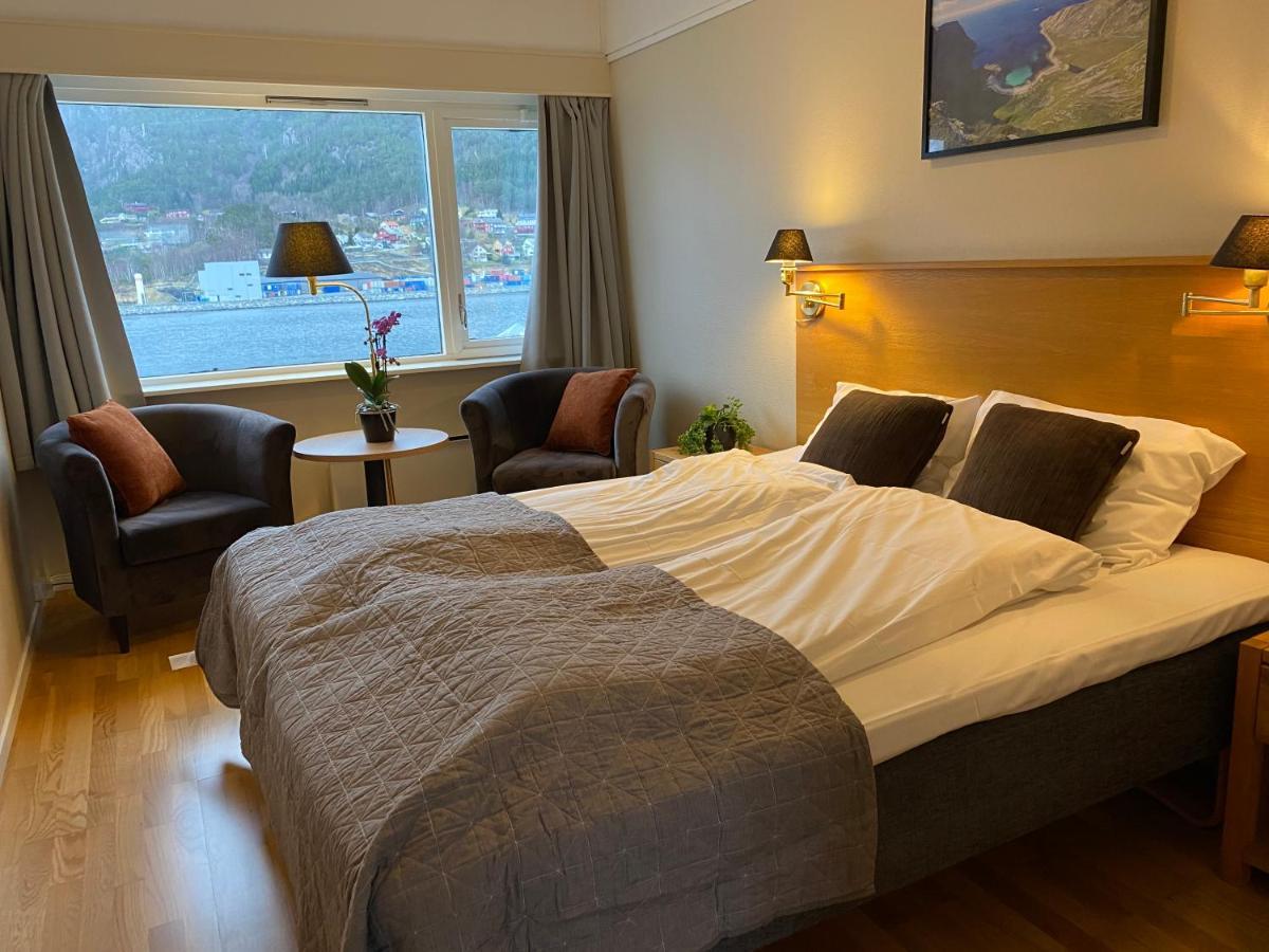 Svelgen Bremanger Fjord Hotell מראה חיצוני תמונה