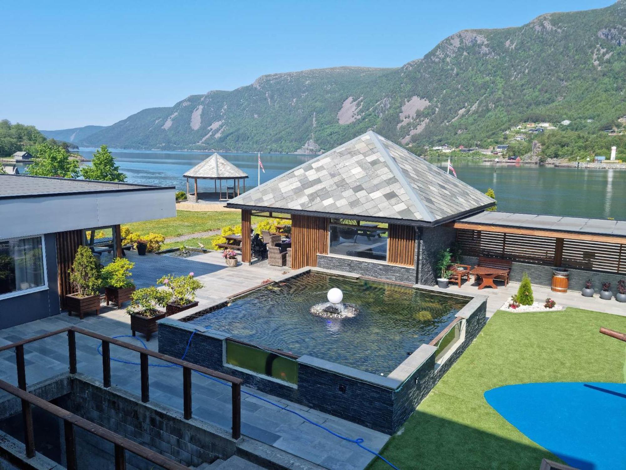Svelgen Bremanger Fjord Hotell מראה חיצוני תמונה